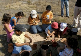 claset2.jpg (26520 bytes)