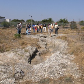 claset5.jpg (33509 bytes)